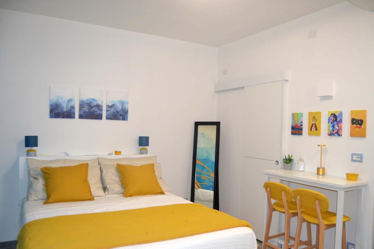 Room&Chiaia Nápoles Exterior foto